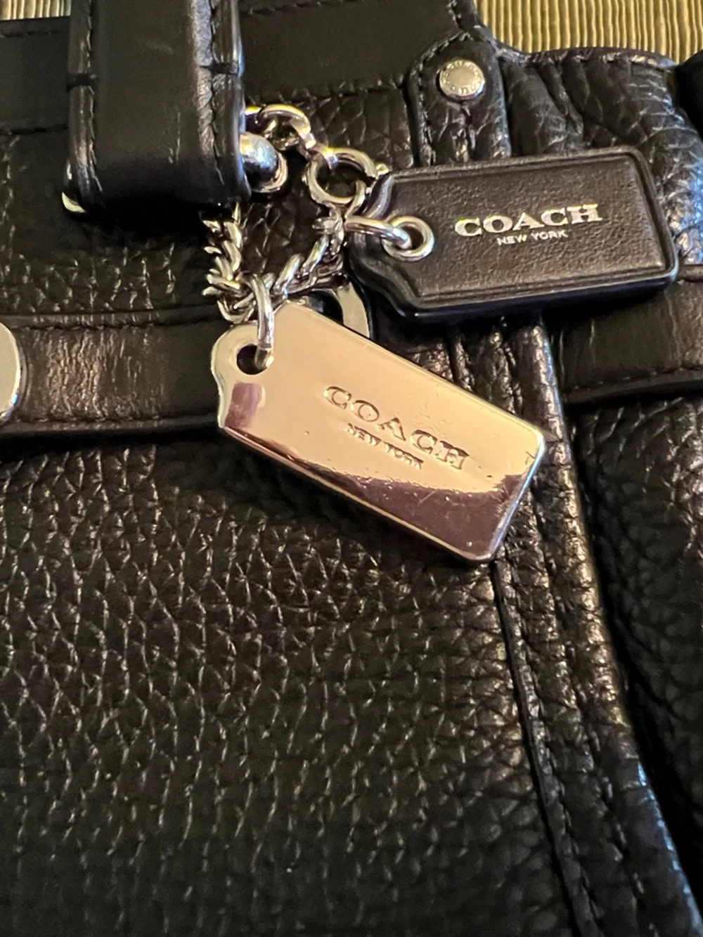 Coach Swagger 21 Carryall in Pebble Leather with Crossbody Strap and dust bag